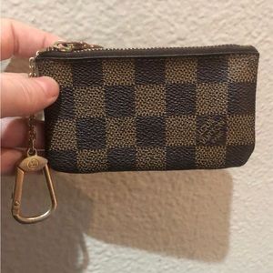Authentic LV Key Per Pouch